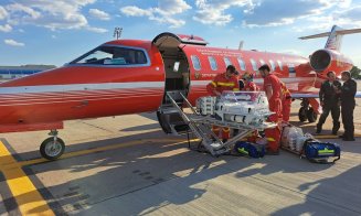 Fetiţă în vârstă de doar două zile, aflată în stare critică, transferată cu două aeronave SMURD de la Galaţi la Cluj-Napoca