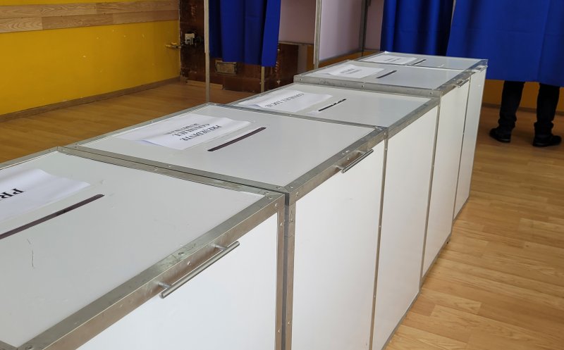 ALEGERI 2024. O oră până la închiderea urnelor! Prezența la vot până la ora 21.00/ Câți clujeni au fost la urne
