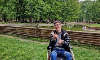 Salvează o inimă! Andrei își trăiește copilăria în scaunul cu rotile. Drumul spre vindecare costă 35.000 de euro