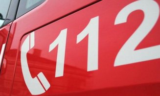 Explozie urmată de un incendiu la o casă din Cluj. Un bărbat a suferit arsuri grave