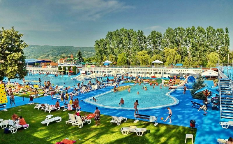 A murit soţia unui consilier local clujean la ștrandul din Geoagiu Băi