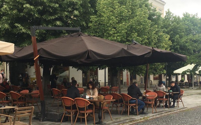 Protecția Consumatorilor anunță controale pentru restaurante, fast-food-uri și terase. Ce recomandă ANPC pe timp de caniculă
