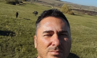 A ”reînviat” un sat părăsit din Transilvania, la graniţa judeţului Cluj: "Am folosit doar piatră, lemn și var stins"
