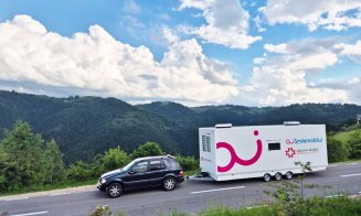 Cabinetul stomatologic mobil: Voluntarii de la UMF au efectuat GRATUIT consultații stomatologice, igienizări, extracții, obturații și sigilări