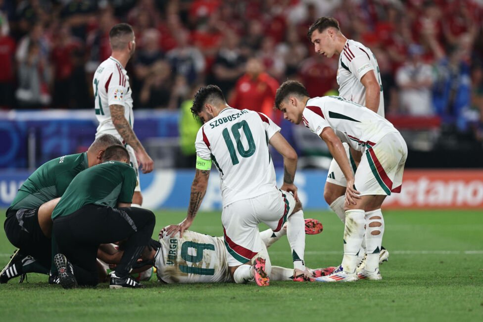 Vești noi despre starea fotbalistului Barnabas Varga. Atacantul naționalei Ungariei a fost operat