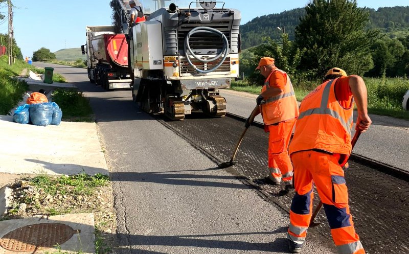 Asfaltări într-o localitate din județul Cluj. Tișe: „Infrastructura rutieră rămâne o prioritate absolută”