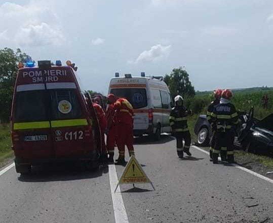 Tragedie pe șosea în vestul țării. Accident cu mai multe victime, printre care un bebeluș de 10 luni decedat