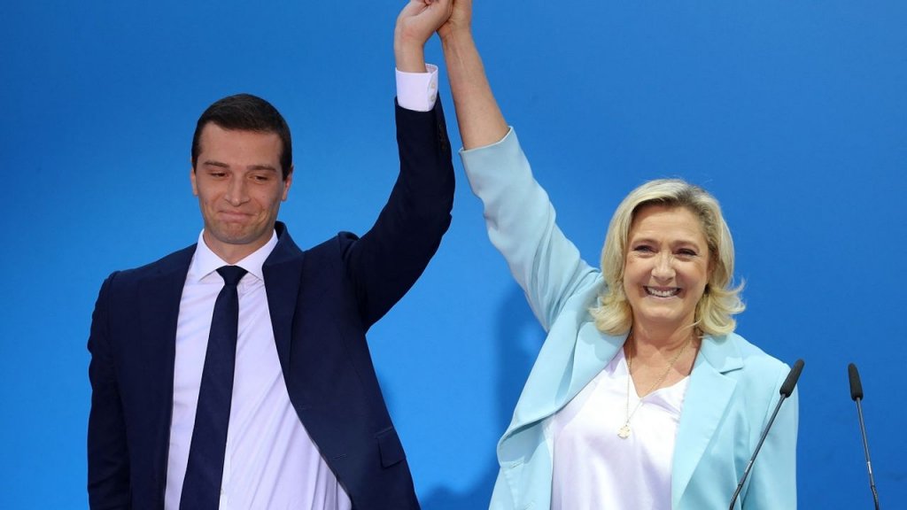 ALEGERI în Franța: Macron a pierdut covârșitor în fața extremiștilor de dreapta / Francezii ar putea avea un premier în vârstă de doar 28 de ani