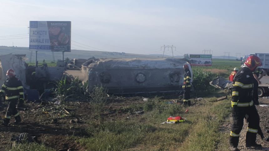 Carnagiu pe o șosea din nordul țării. Cinci persoane au murit, dintre care doi minori