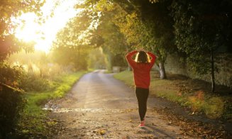 Vrei să trăieşti până la 100 de ani? Iată trei alegeri de stil de viaţă care te-ar putea ajuta