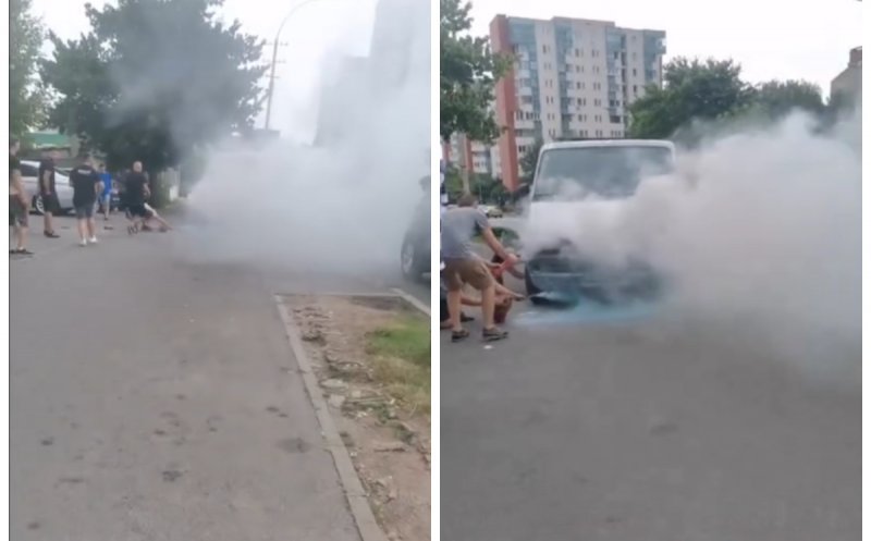 O autoutilitară a luat FOC pe o stradă din Zorilor. Pompierii au fost alertați
