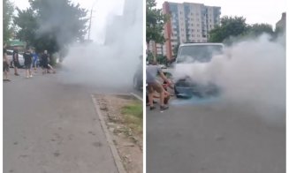 O autoutilitară a luat FOC pe o stradă din Zorilor. Pompierii au fost alertați