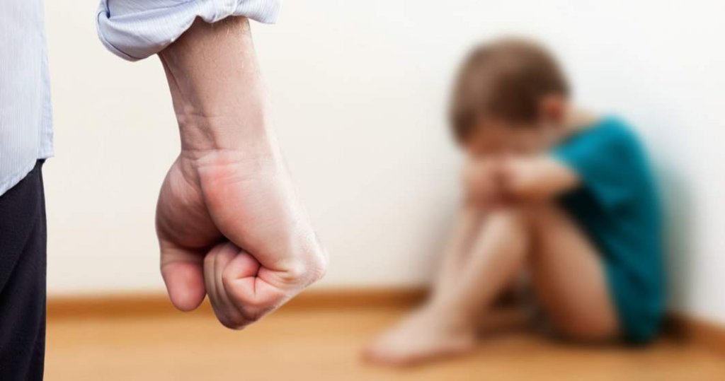 Peste 5.600 de apeluri în Cluj la numărul unic destinat cazurilor de abuz împotriva copiilor - 119. Vezi care au fost cele mai numeroase sesizări