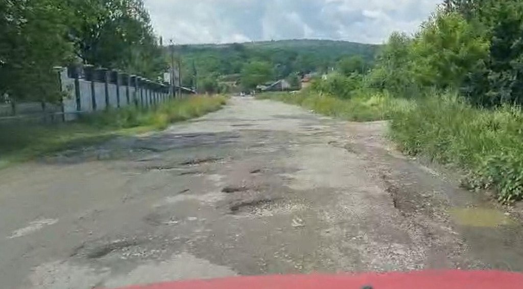 Starea străzii Cheile Baciului | „În această zonă, este afectată calitatea vieții”