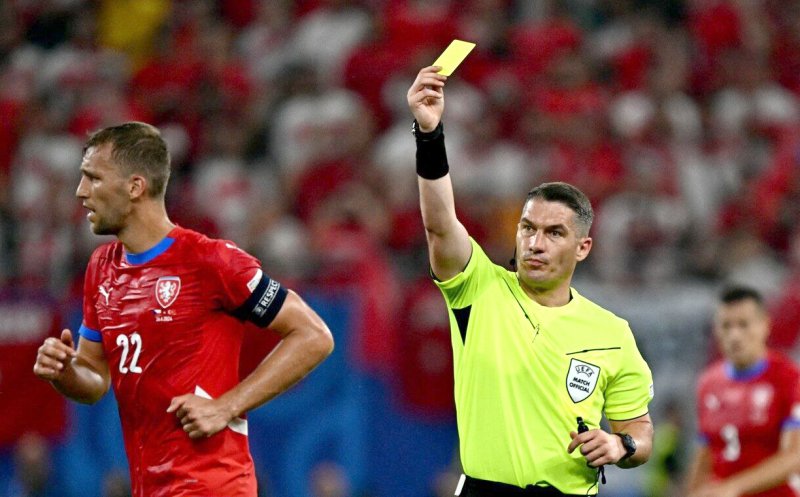 20 de cartonașe într-un singur meci la EURO 2024 / RECORD absolut stabilit de un arbitru român