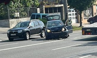 Mașină făcută praf în urma unui accident în Cluj-Napoca