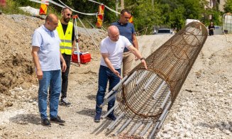 Lucrările de consolidare continuă pe strada Uliului. Când vor fi gata