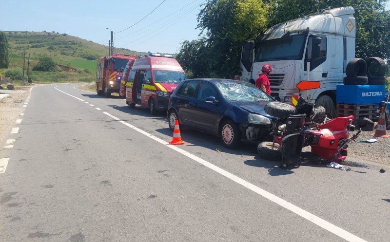 Accident cu un ATV și o mașină în județul Cluj. Un bărbat primește îngrijiri medicale
