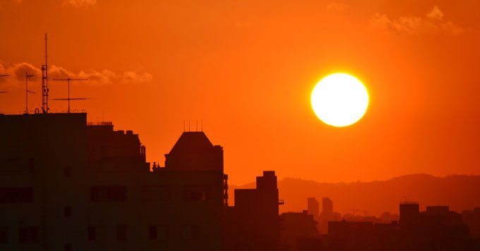 Asociaţia Prosumatorilor: Căldura ne-a arătat cât de fragili suntem din punct de vedere energetic/ Risc de blackout?