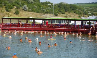 „Înghesuială” la ștrandul Durgău