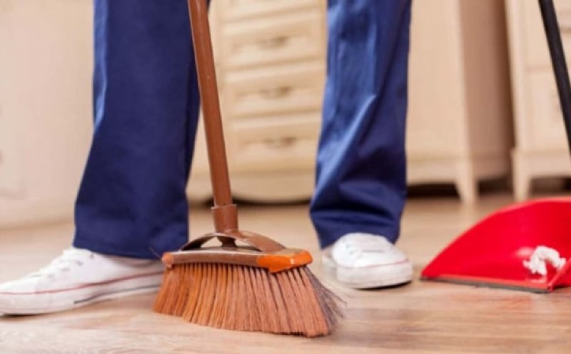Voucherele casnice pot fi utilizate în termen de 12 luni/ Pe ce activități casnice pot primi românii tichete