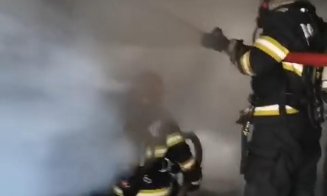 INCENDIU în garajul unui resort din Cluj: Peste 10 mașinuțe electrice au fost cuprinse de flăcări