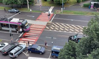 Poliția și SMURD-ul pe Primăverii! Accident în zona stației de tramvai de la Calvaria