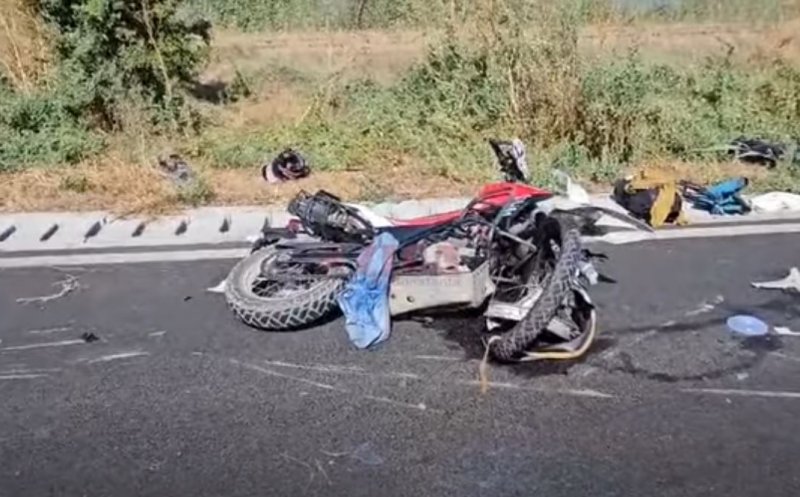 ACCIDENT TERIBIL pe litoral! Trei motociclete au intrat într-un TIR/ A fost solicitat elicopterul SMURD
