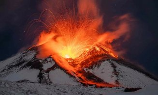 Trafic aerian SUSPENDAT pe Aeroportul din Catania, Sicilia. Vulcanul Etna a erupt din nou