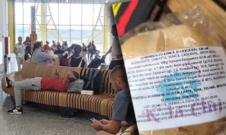 Au primit în aeroport sandwich-uri expirate după ce zborul le-a fost amânat de mai multe ori