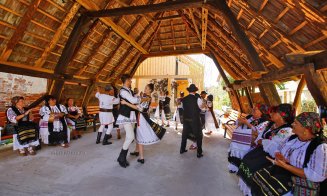 La Turda, tradițiile nu se uită / Șura de la Muzeul de Istorie va fi inaugurată oficial