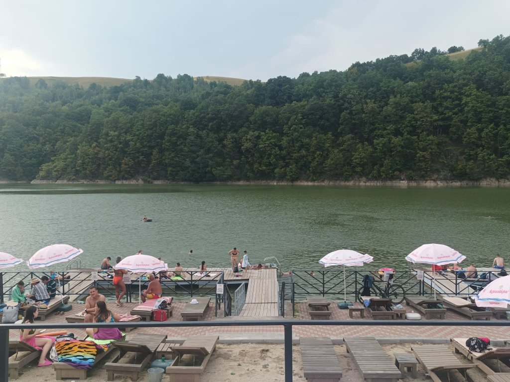 Tarnița pentru clujenii fără cabane: Plajă publică, pontoane pentru mii de oameni, transport metropolitan / Propunerea unui clujean
