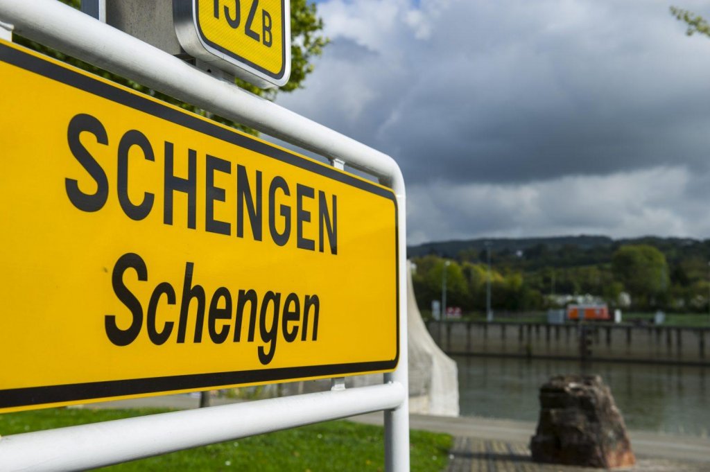 Ungaria va include în toamnă pe agendă aderarea deplină a României la Spaţiul Schengen