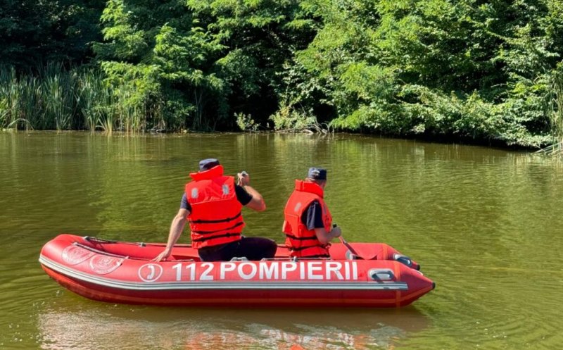 Cadavrul unui bărbat, scos de pompieri dintr-un lac de acumulare
