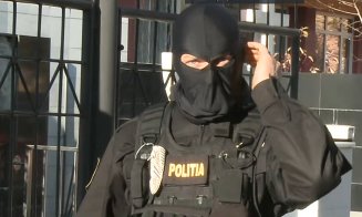 Primarul din Câmpia Turzii, vizat într-un dosar penal: Mită + favoruri sexuale / Percheziţii la sediul instituţiei
