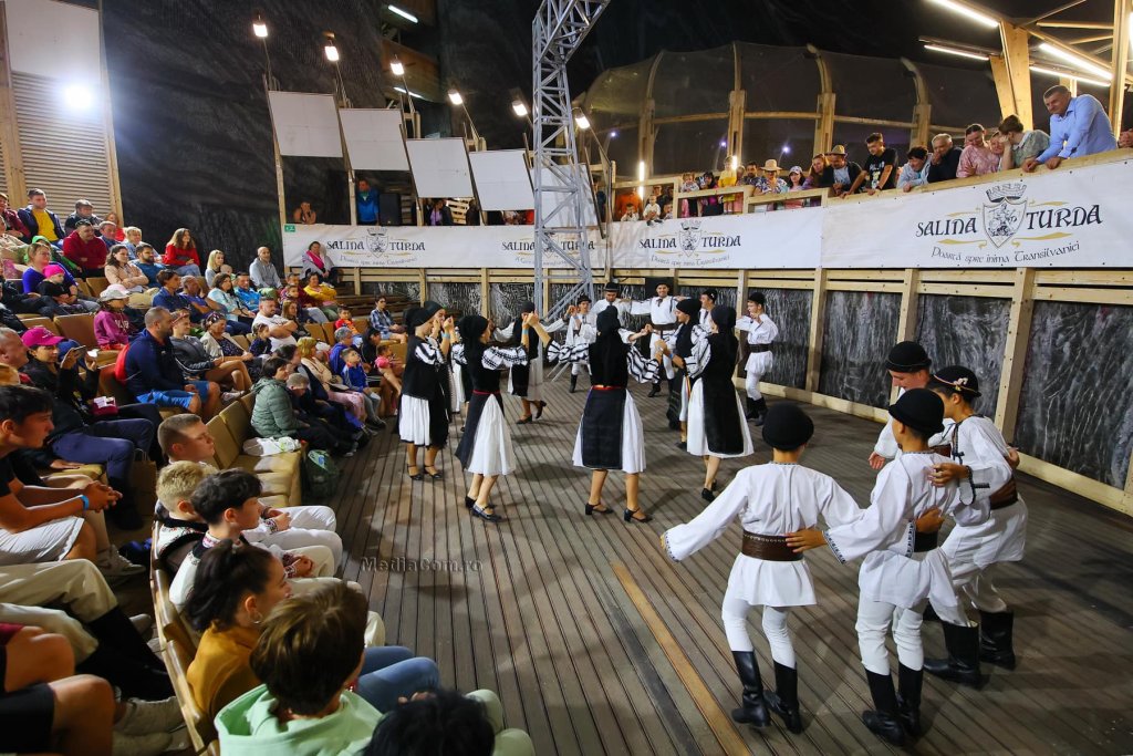 Cum a fost la Festivalul de Folclor de la Turda