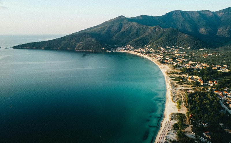 Tânăr de 22 de ani din România, găsit mort pe o insulă din Grecia. Ce s-a întâmplat