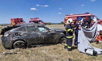 Accident devastator în Bihor: Doi adulţi şi o fetiţă au murit. Un alt copil a fost dus la spital cu elicopterul SMURD
