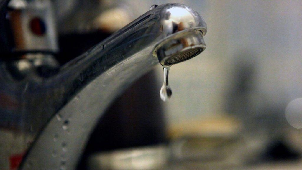 Cifre îngrijorătoare. 2 din 10 români nu au acces la apa potabilă