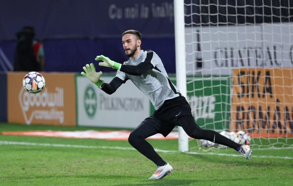 Sava a ajuns în Italia. Portarul va face vizita medicală înaintea transferului la Udinese