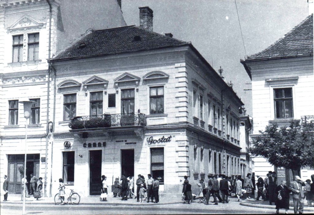 Casa matematicianul János Bolyai. Pe pavaj este o iluzie optică
