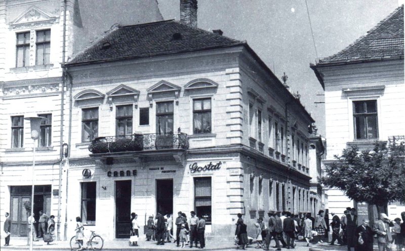Casa matematicianul János Bolyai. Pe pavaj este o iluzie optică