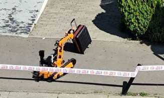 Bagaj suspect, abandonat pe stradă. Ce au găsit pirotehniștii