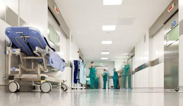 Daune de 150.000 de euro într-un caz de malpraxis: O femeie a murit după ce a fost tratată greșit la Cluj și Alba