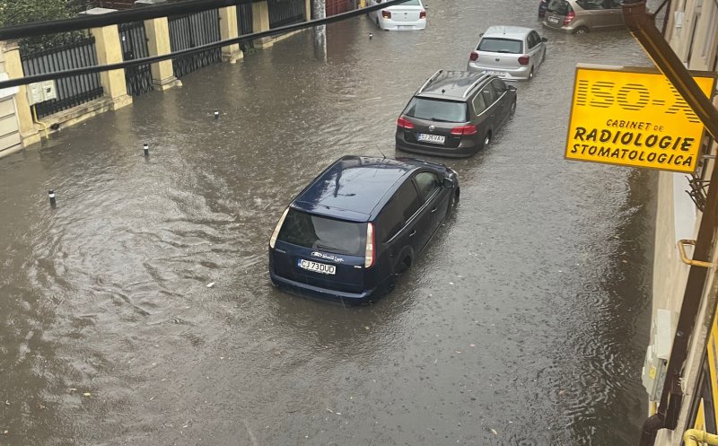 Furtună la Cluj-Napoca! Multe străzi au fost inudate de apă