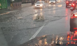 Furtună la Cluj-Napoca! Multe străzi au fost inudate de apă