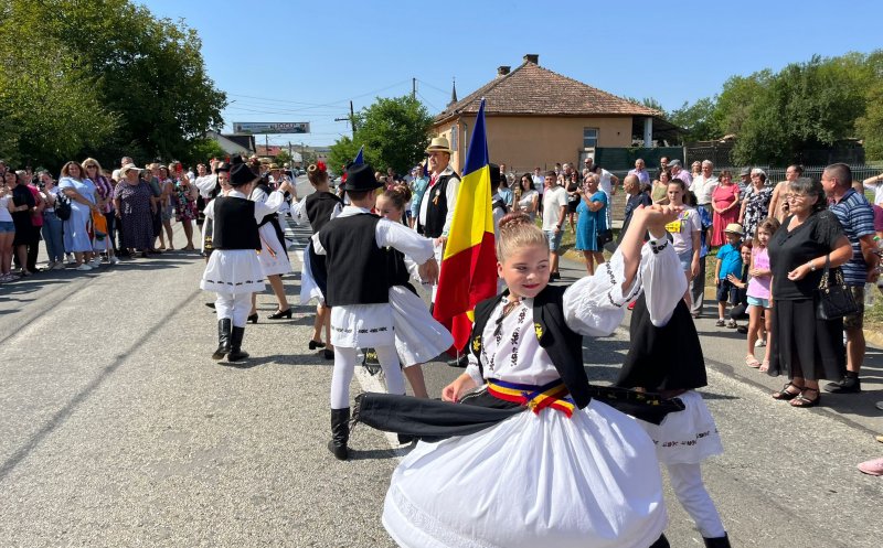 Cum a fost la Festivalul ”Jocu’ de pe Câmpie” de la Mociu. Au participat sute de oameni