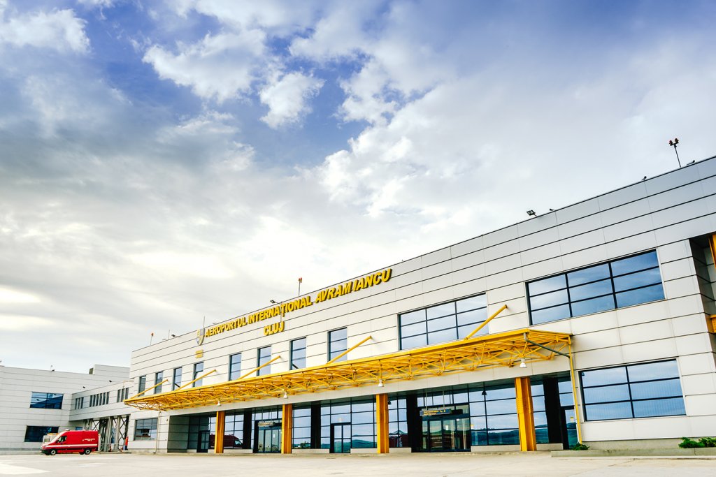 Aeroportul Cluj, în topul național al transportului aerian de mărfuri. Mii de tone descărcate în primele 6 luni din 2024