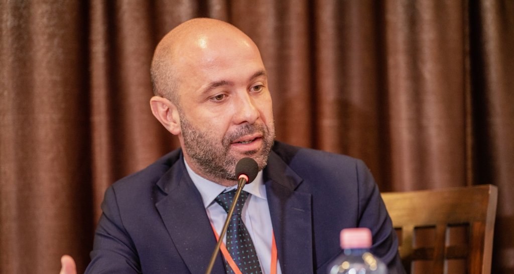 Liberalii clujeni: „Deputatul  Sabin Sărmaș joacă la două capete” / Replica lui Sărmaș: „La ei... mai cu întârziere”