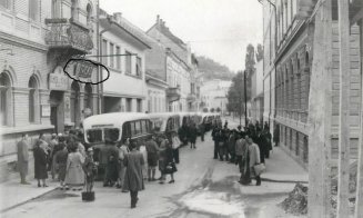 Vechiul Cluj, anul 1936. Pe stradă se afla cel mai mare depozit de piane din oraș / Autobuze, într-o zonă în care nu sunt azi